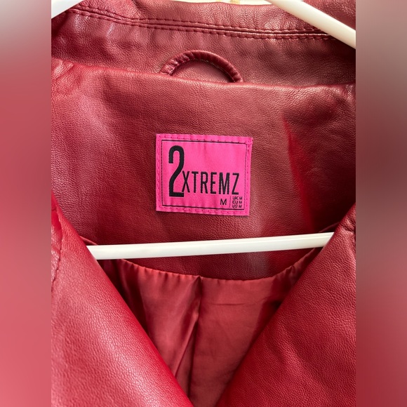 Leather jacket - Picture 2 of 4